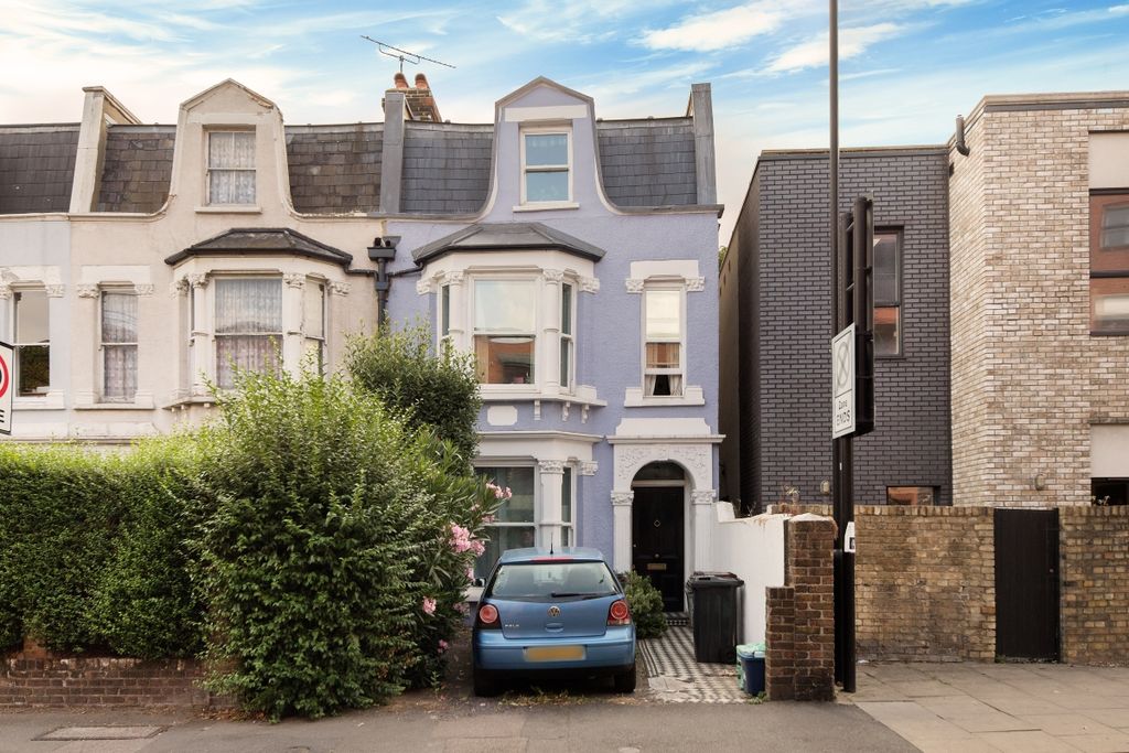 Property photo 1 of 11 Albion Road 2- Fro