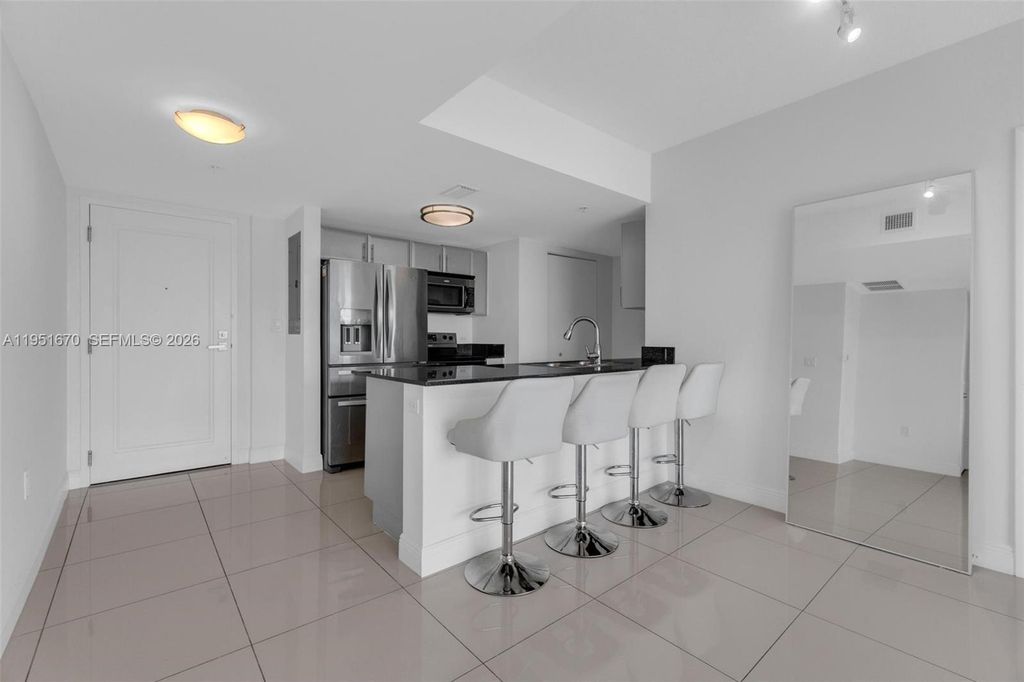 Property photo 3 of 20 <Alttext/>