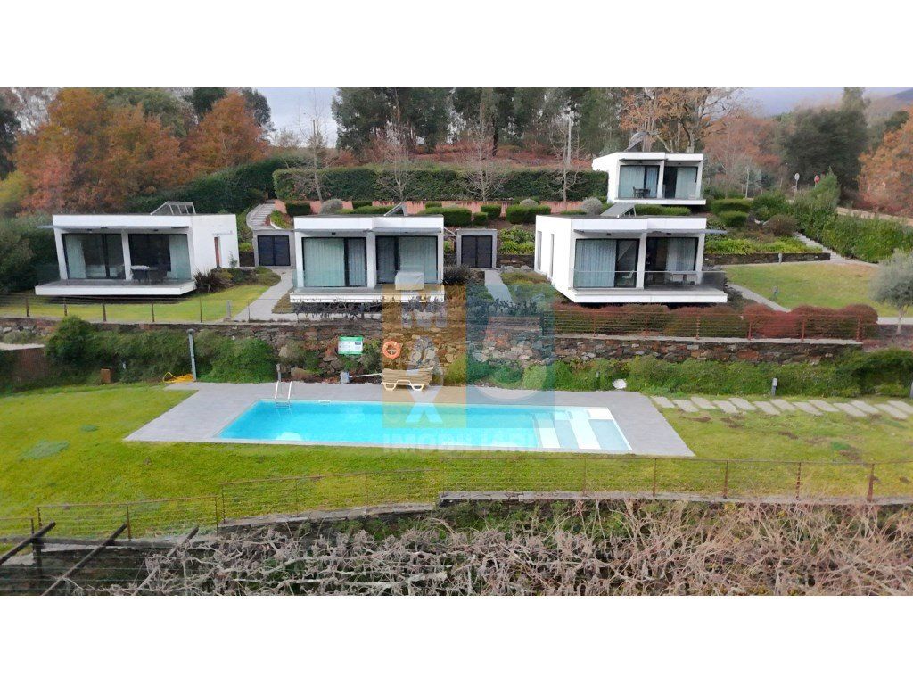 Property photo 1 of 60 Villa With 4 Townhouses Next To Poço Corga River Beach - Castanheira De Pêra