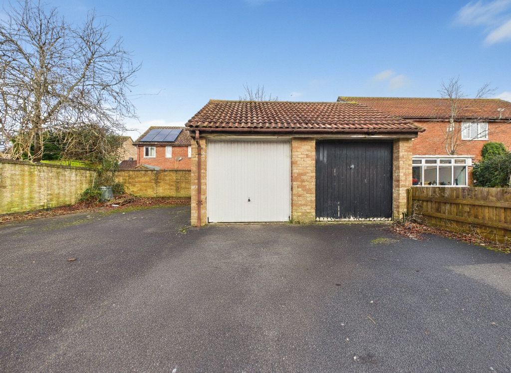 Property photo 2 of 14 Picture No. 18