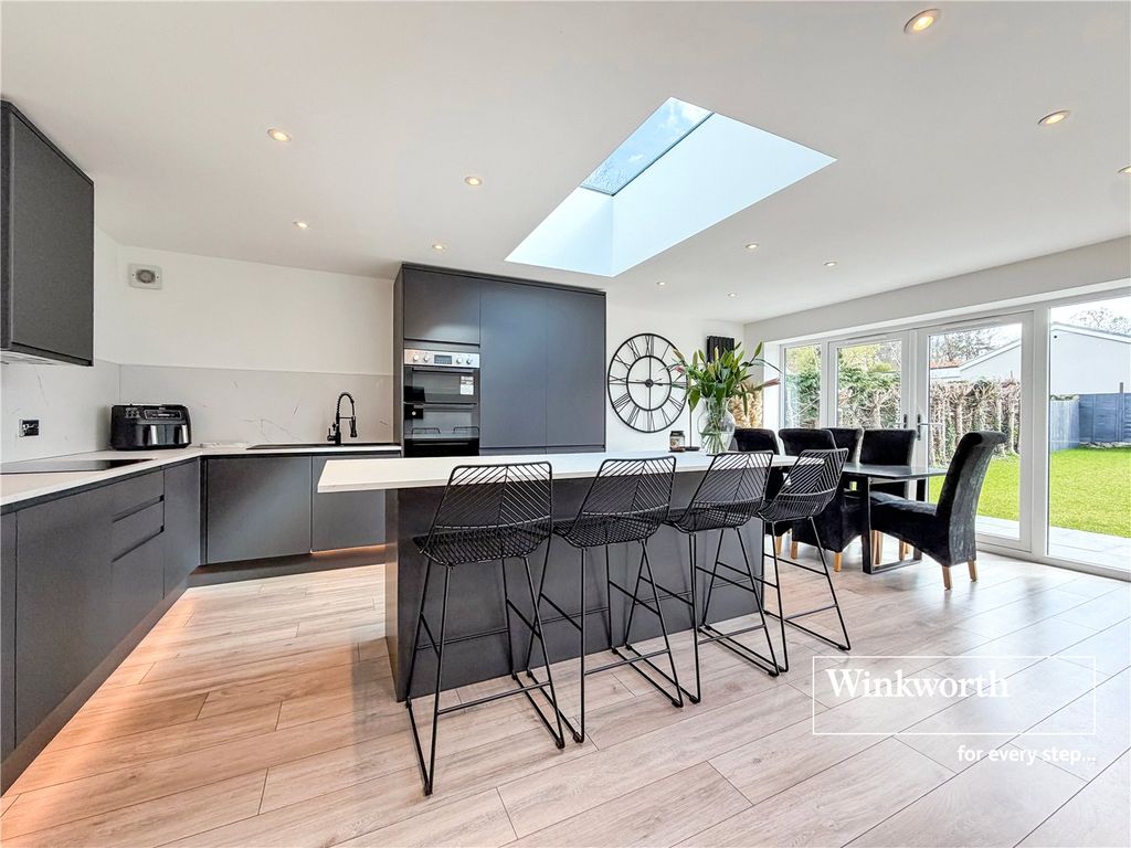 Property photo 2 of 15 Picture No. 05