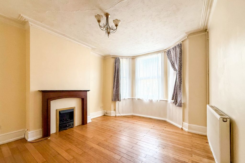 Property photo 2 of 15