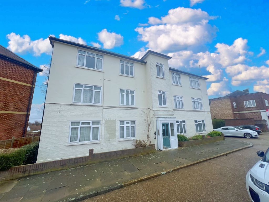 Property photo 1 of 9 Photo 4