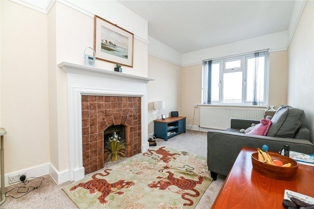 Property photo 2 of 15 Picture No. 05