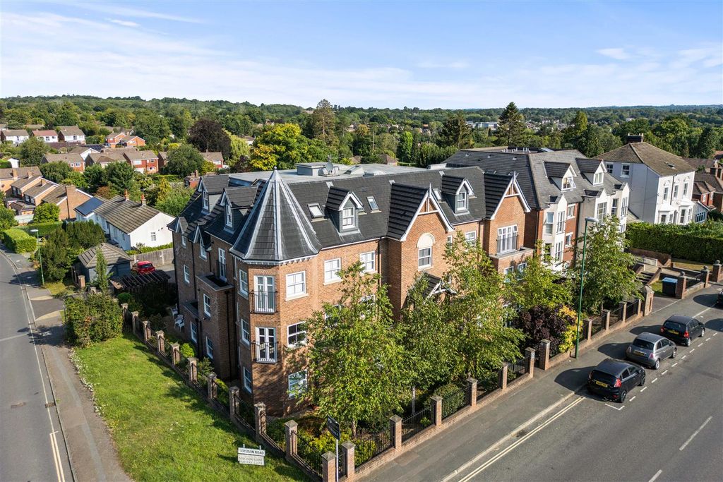 Property photo 1 of 16 11 The Oaks-20.Jpg