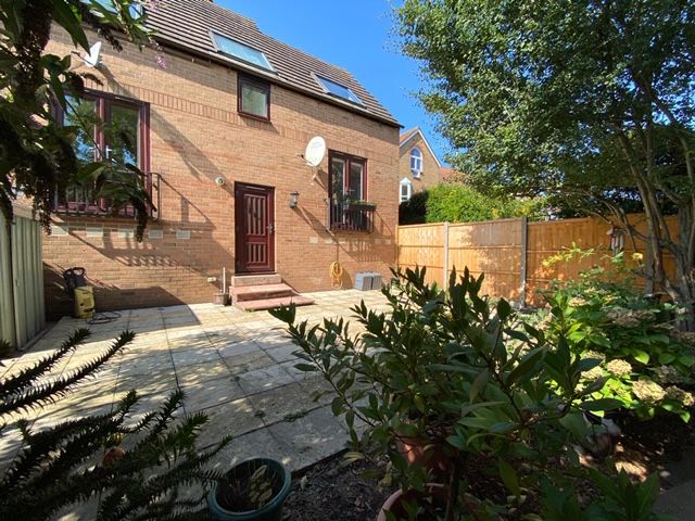 Property photo 2 of 10