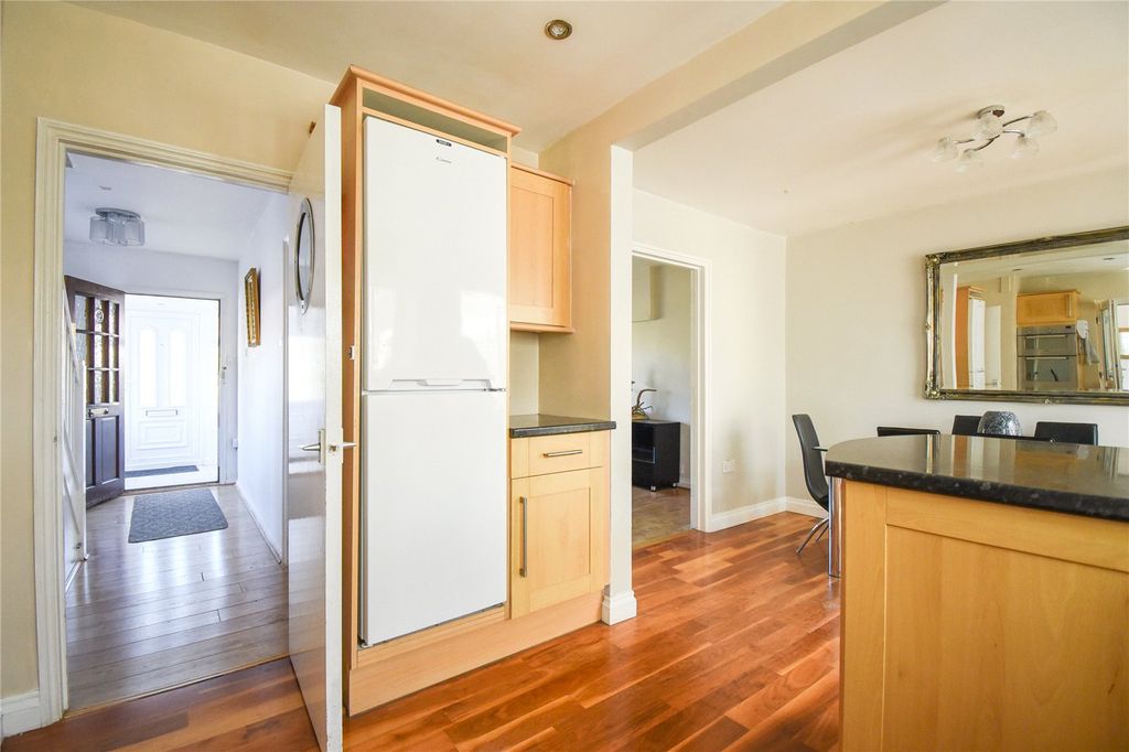 Property photo 1 of 22 Picture No. 27