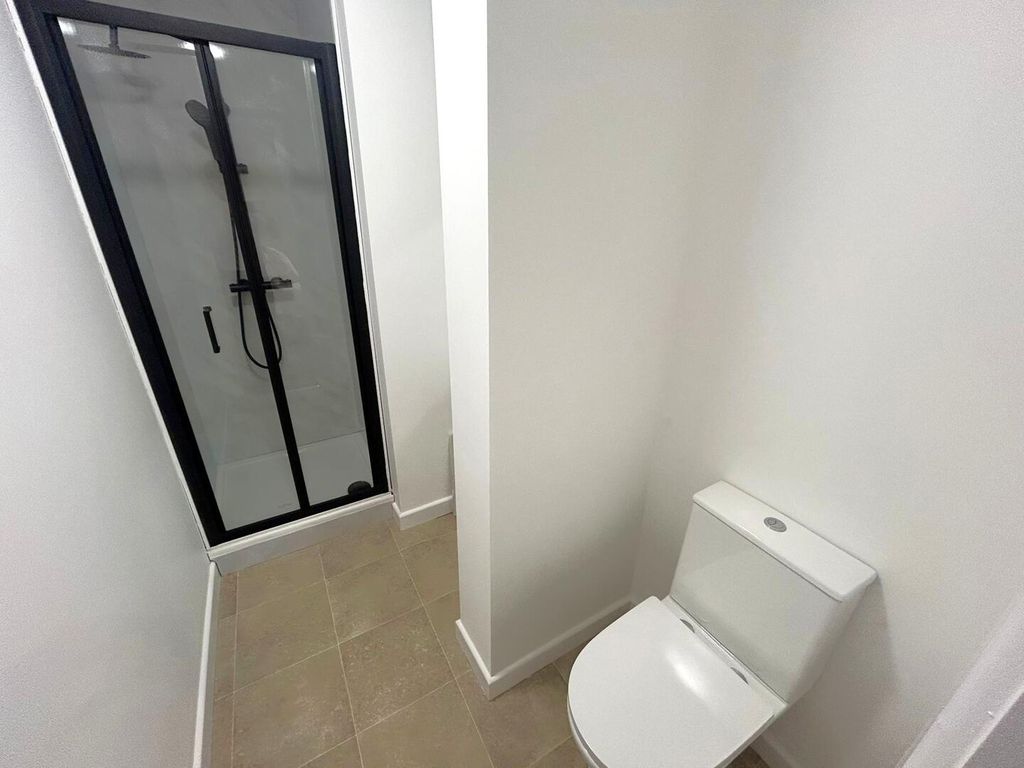Property photo 3 of 6 WC