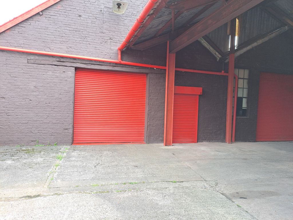 Property photo 2 of 6