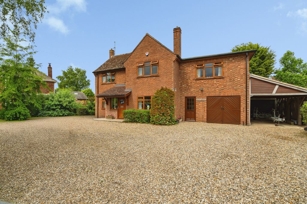 Property photo 1 of 32 Pbox-Img.Jpg