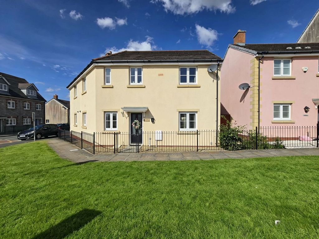 Property photo 1 of 38