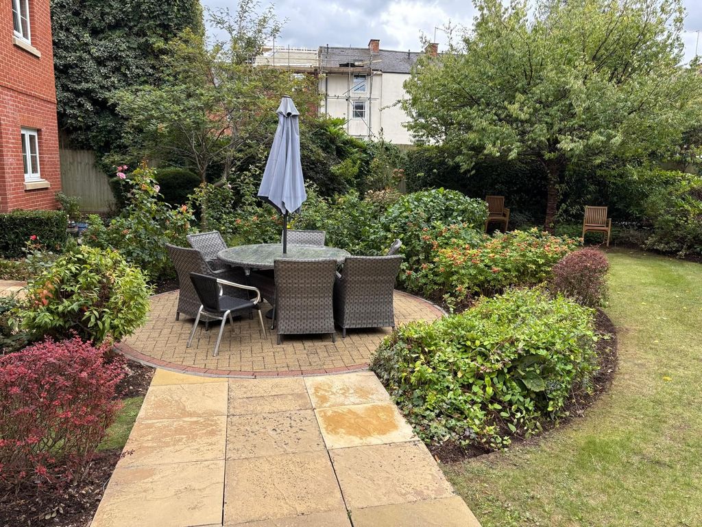 Property photo 2 of 30