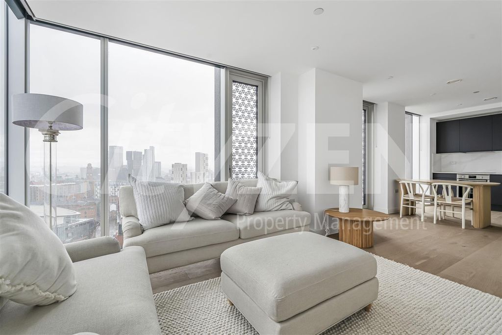 Property photo 2 of 31 Reception