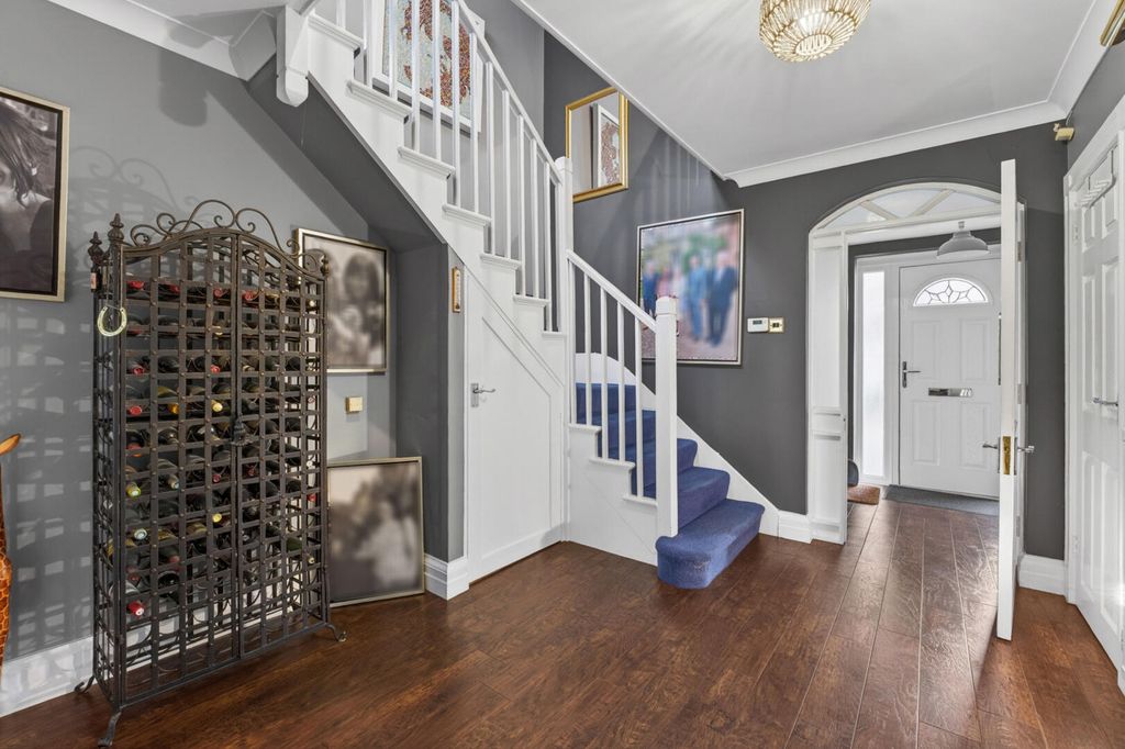 Property photo 3 of 30 Hallway