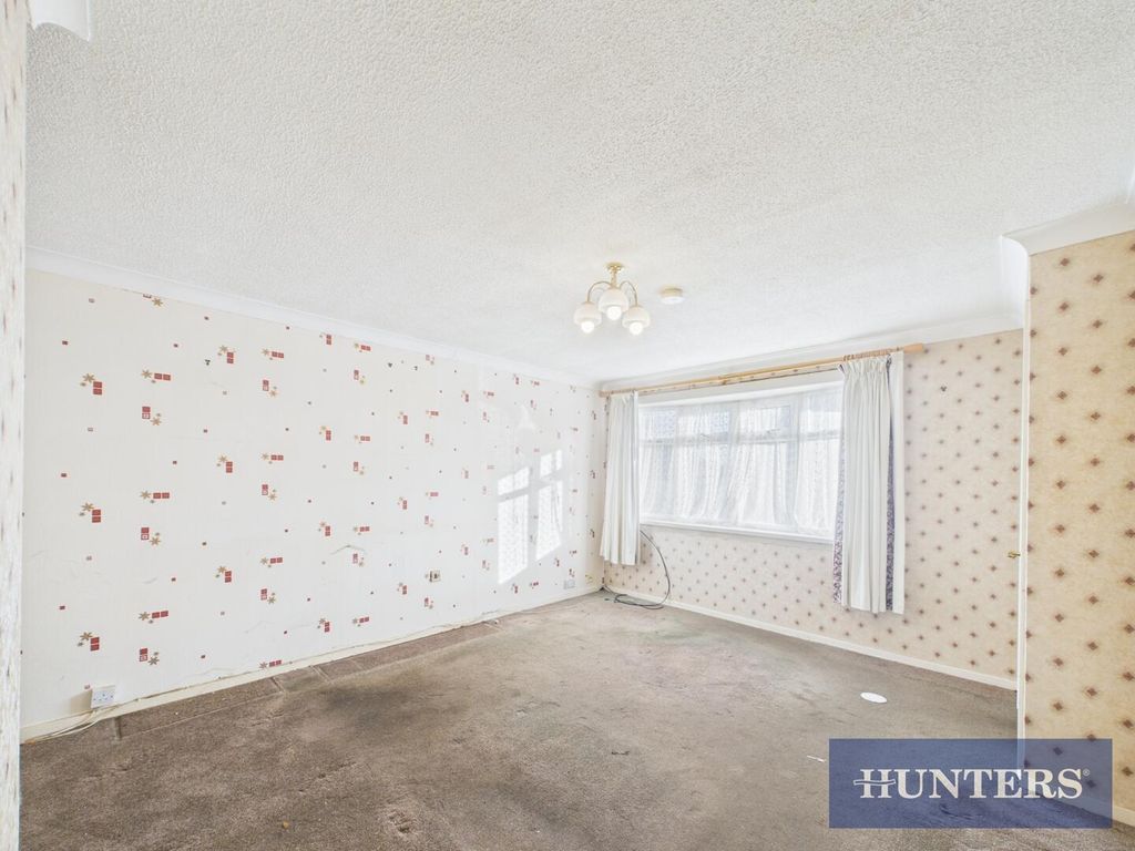 Property photo 2 of 15 Living Room