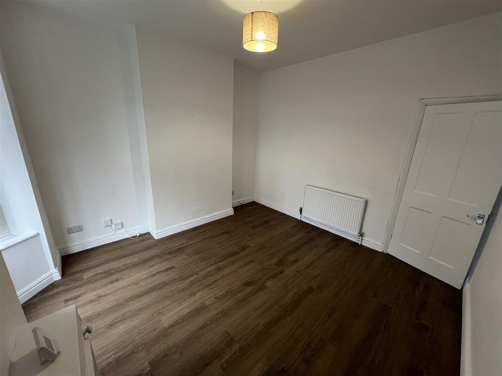 Property photo 3 of 12 Img_8824.Jpg