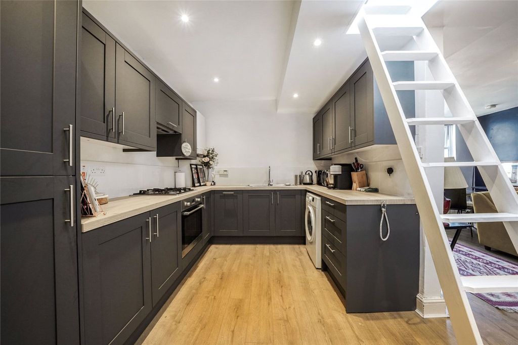 Property photo 2 of 15 Picture No. 15