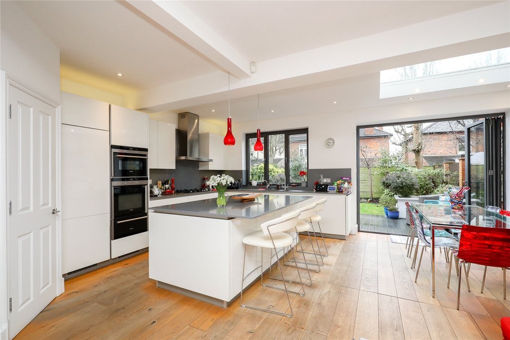 Property photo 2 of 12 Picture No. 04