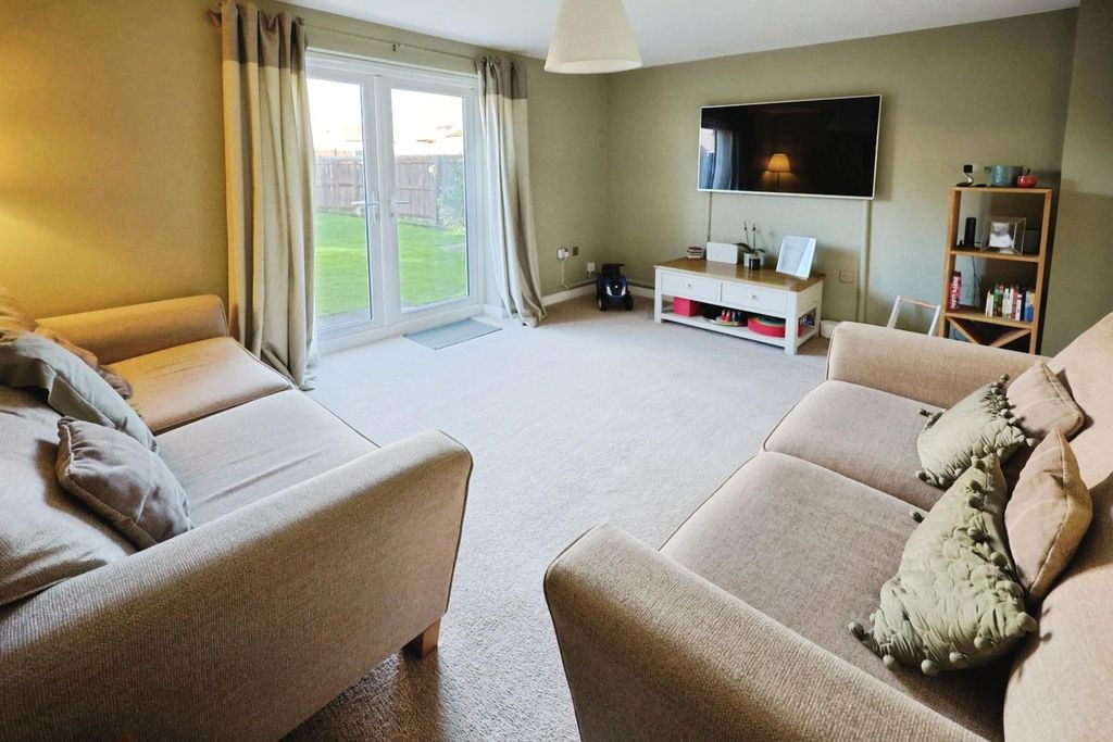 Property photo 2 of 16 cd483B63-Pk7A9175.Jpg