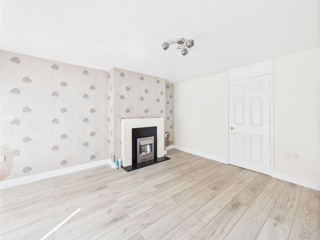 Property photo 3 of 11 Cam04907G0-Pr0253-Still001.Jpg