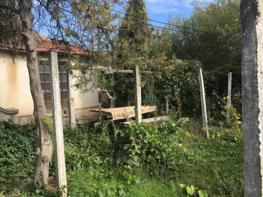 Property photo 3 of 6