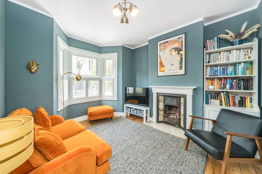 Property photo 2 of 13