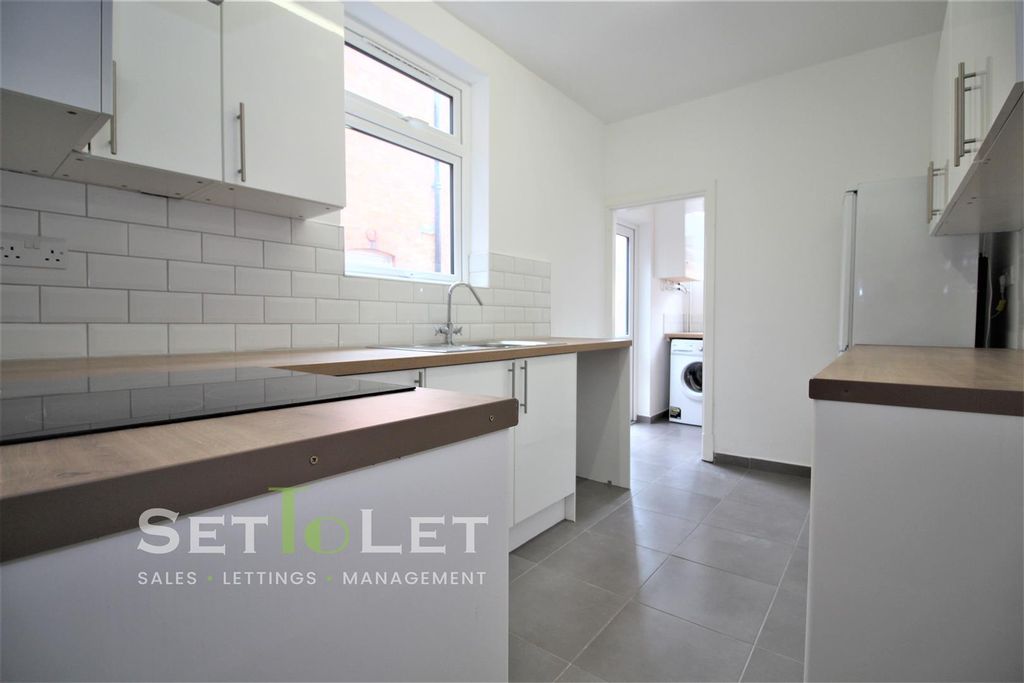 Property photo 2 of 8 Img_1080.Jpg