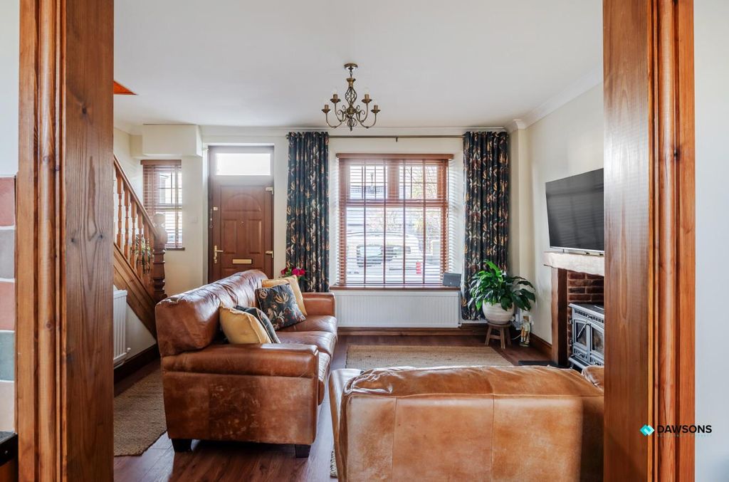 Property photo 2 of 25 1Cb44Fa1-7d36-4105-89Cf-A36Edd3E941F.Jpg