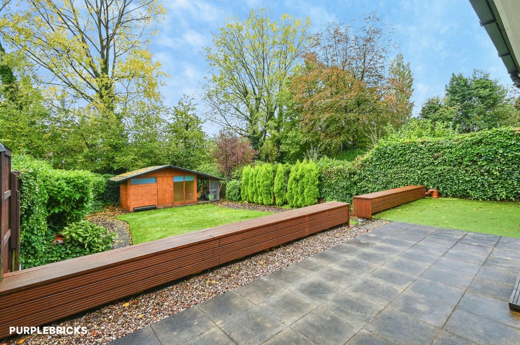 Property photo 2 of 34