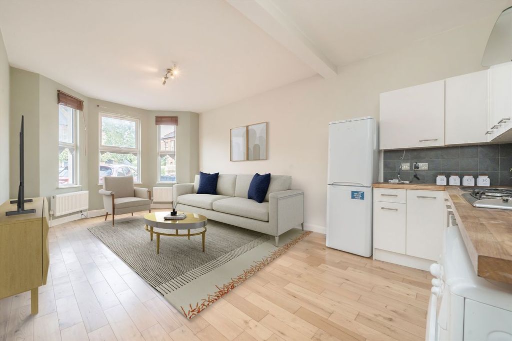 Property photo 2 of 6