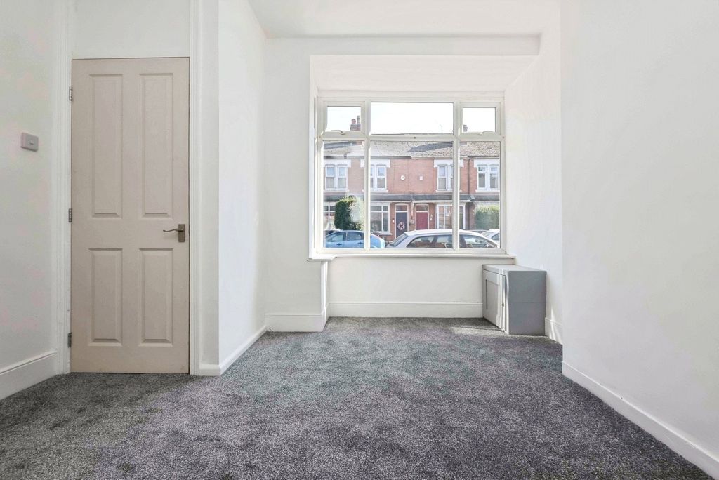 Property photo 2 of 15 Picture No. 02