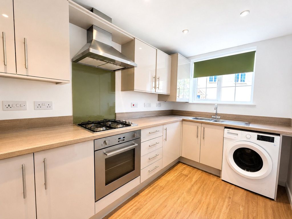 Property photo 3 of 17 3 - Picture No. 01