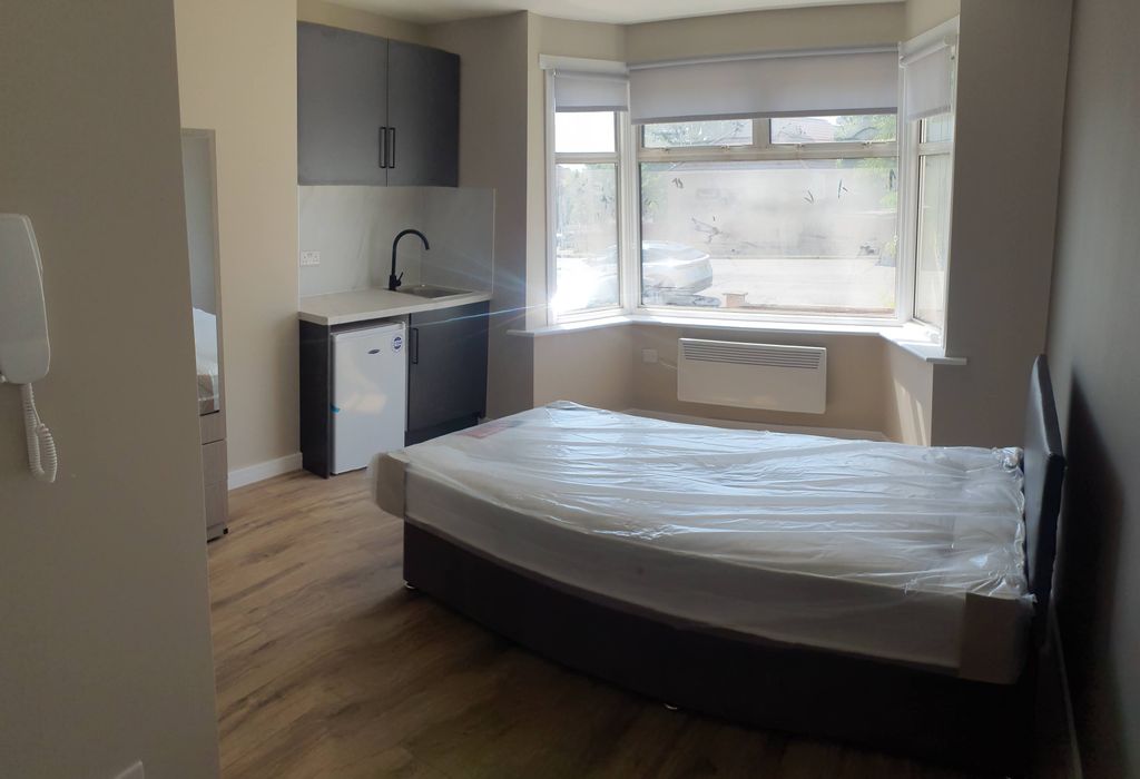 Property photo 1 of 4