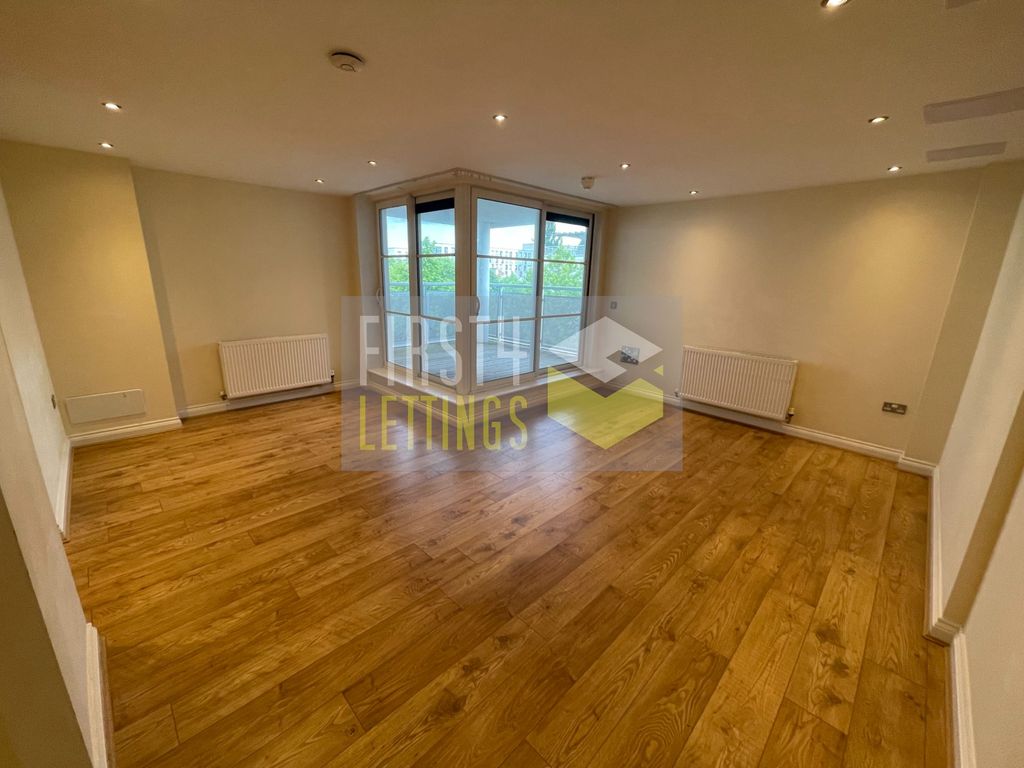 Property photo 1 of 12 Photo 10