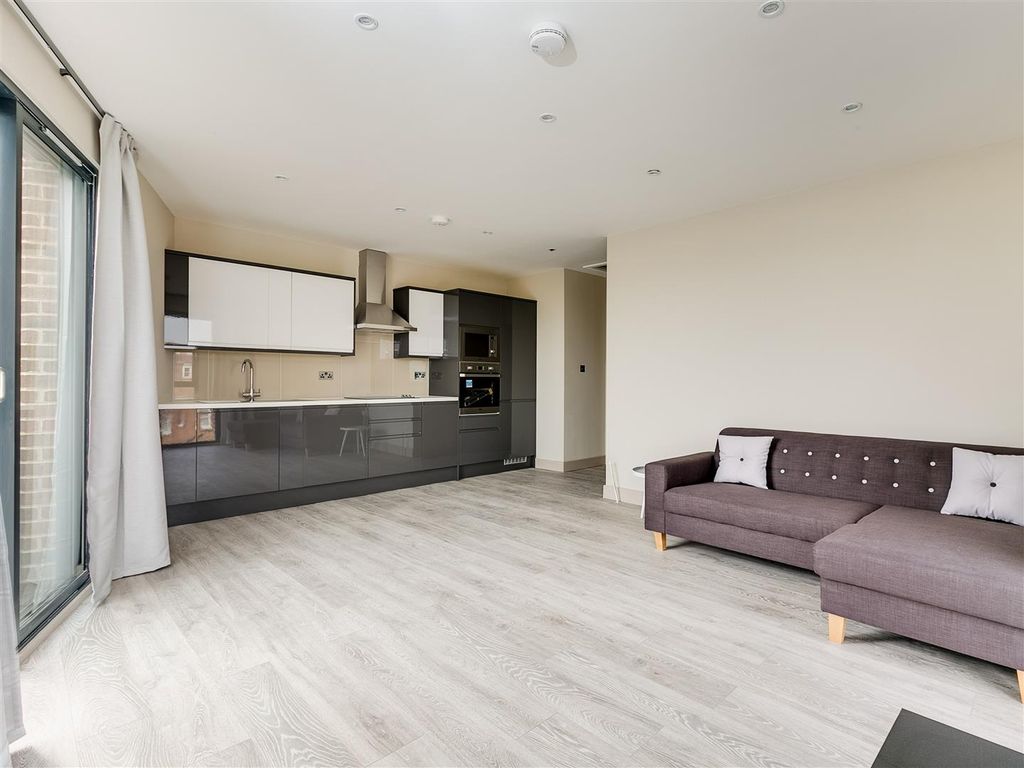 Property photo 3 of 4