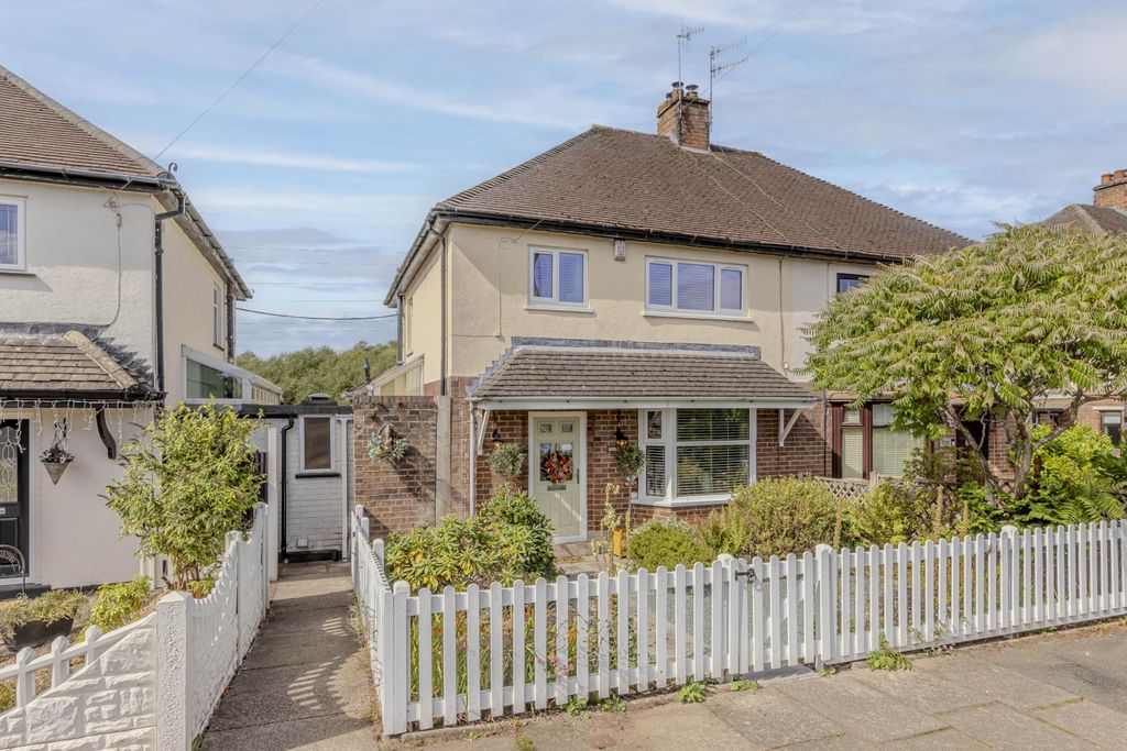 Property photo 1 of 34