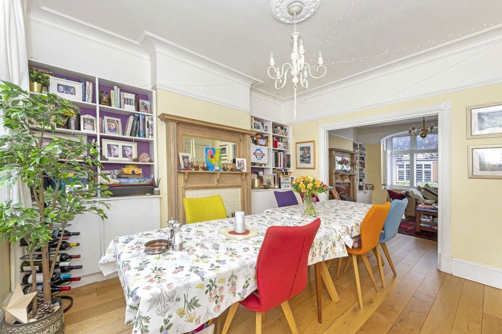 Property photo 3 of 8