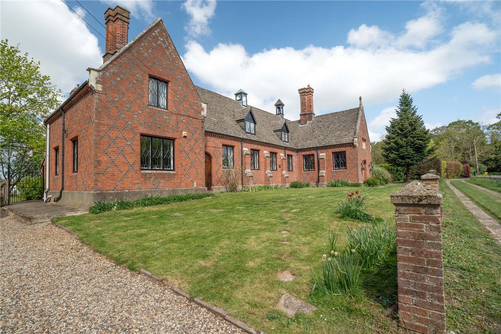 Property photo 1 of 26 Frontage