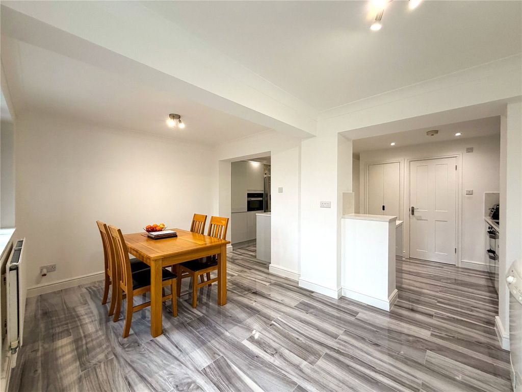 Property photo 3 of 24 Picture No. 05