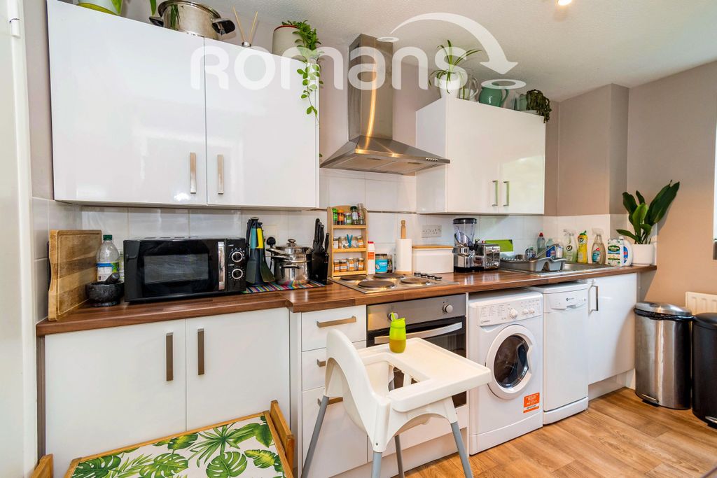 Property photo 3 of 10 3