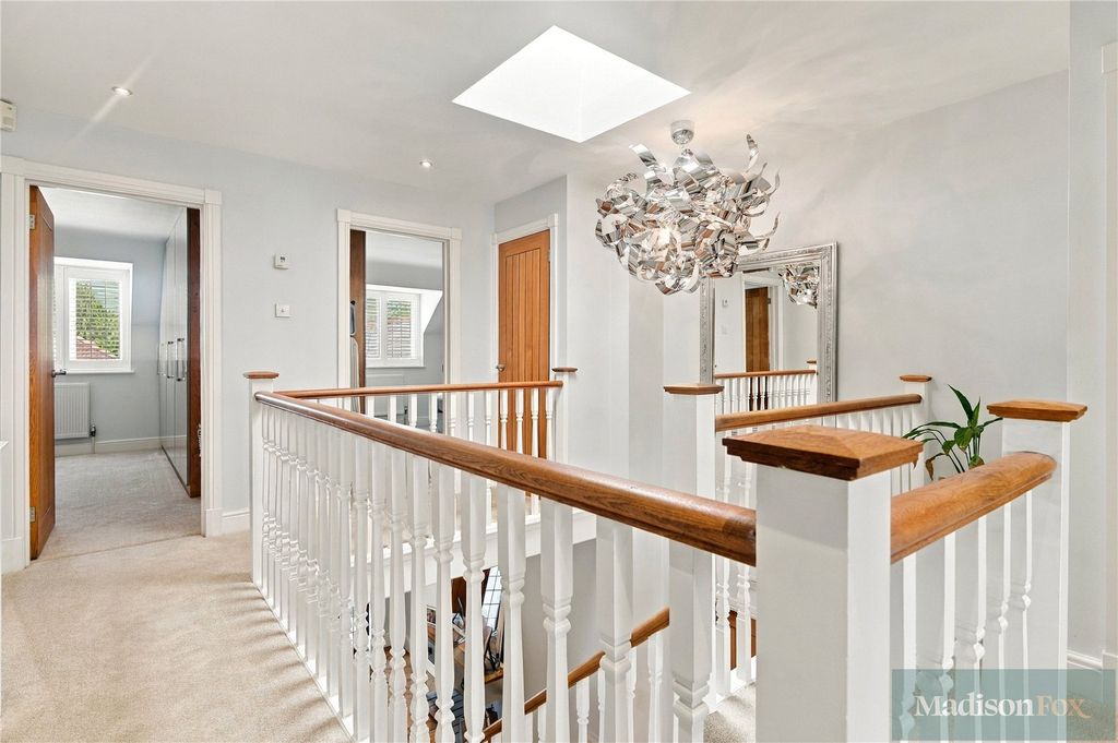 Property photo 3 of 44 Picture No. 52