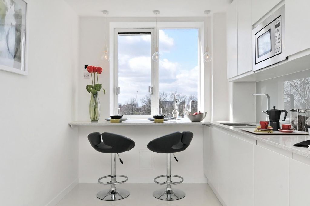 Property photo 3 of 10 Image