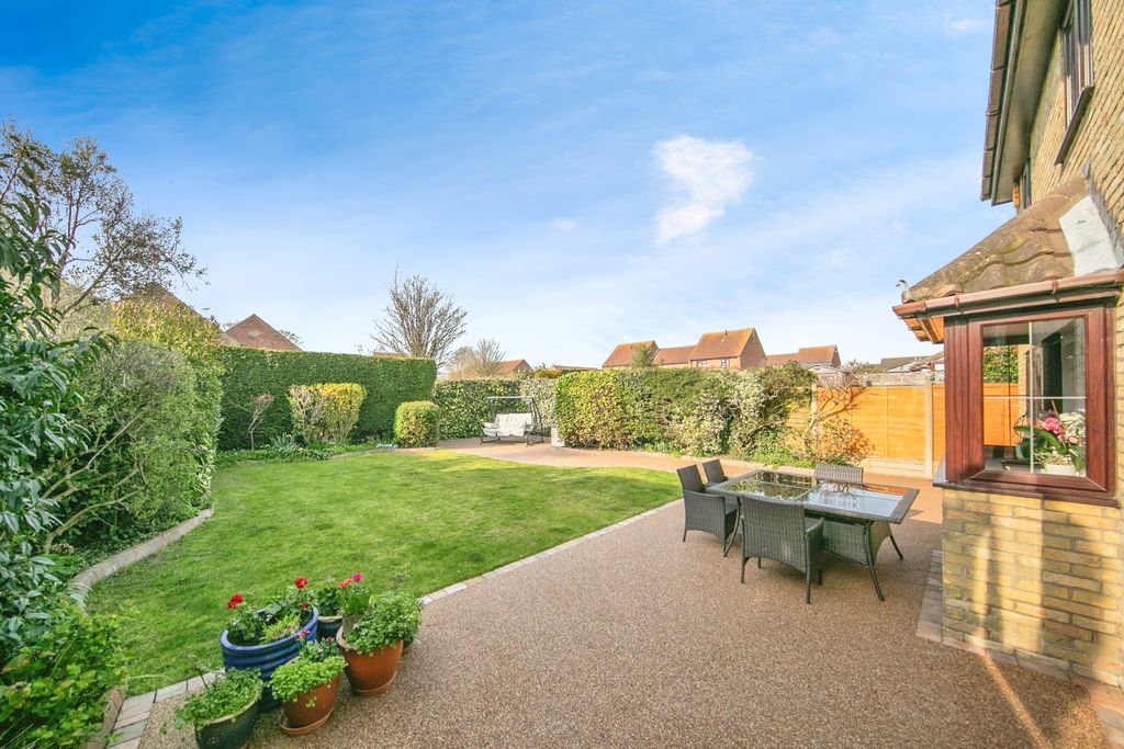 Additional image 17 of 4 bed detached house for saleLeas Road, Clacton-On-Sea CO15