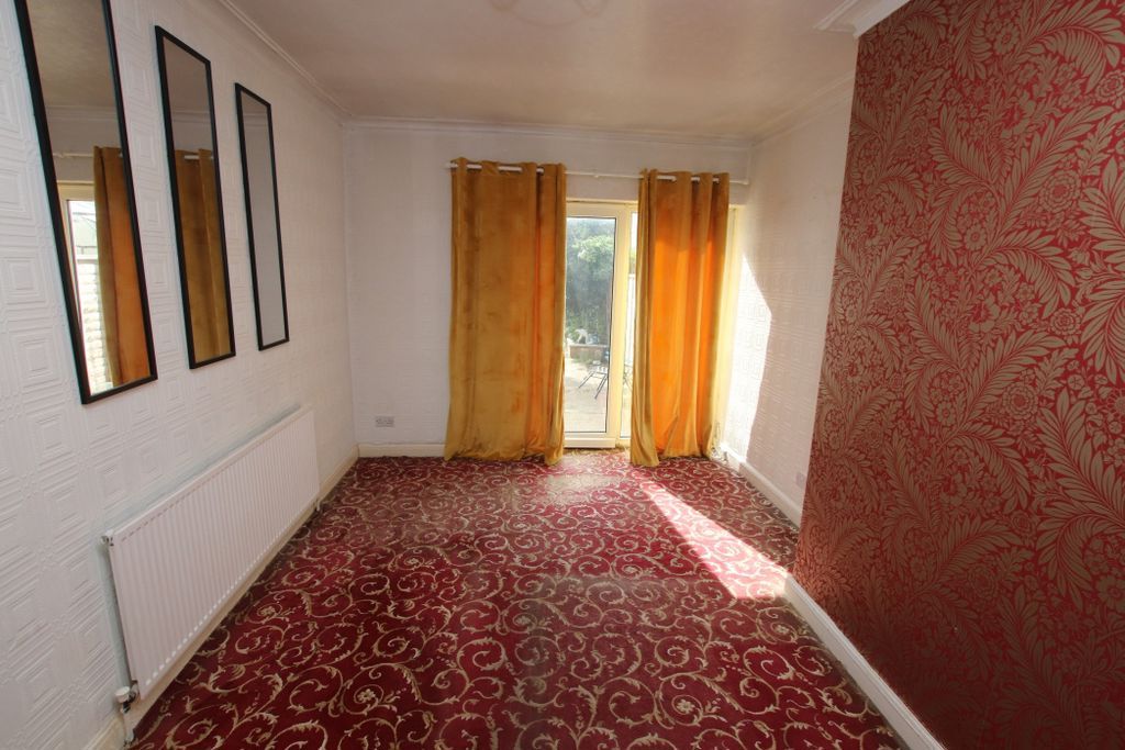 Property photo 3 of 11 Sitting Or Dining Room