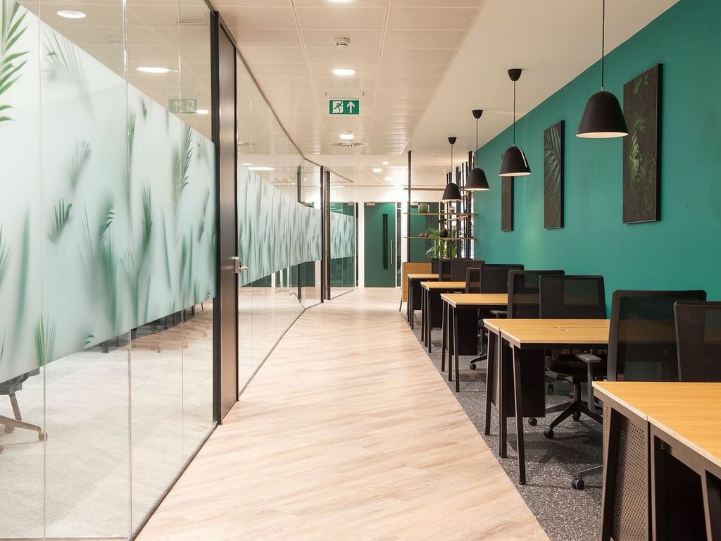 Property photo 3 of 14 Breakout Space