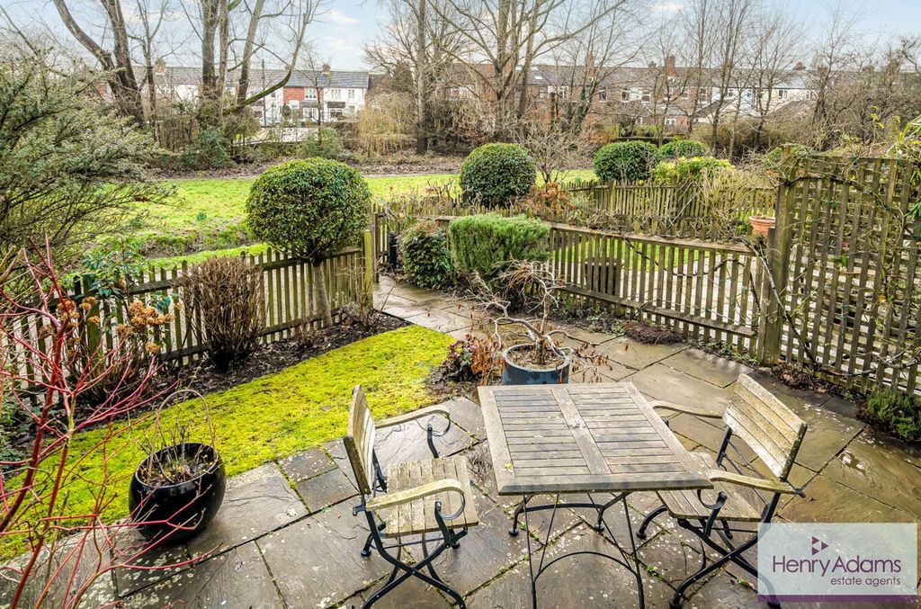 Property photo 3 of 22