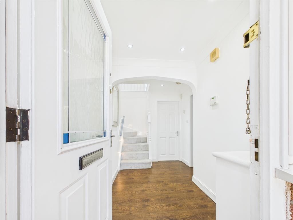 Property photo 2 of 22