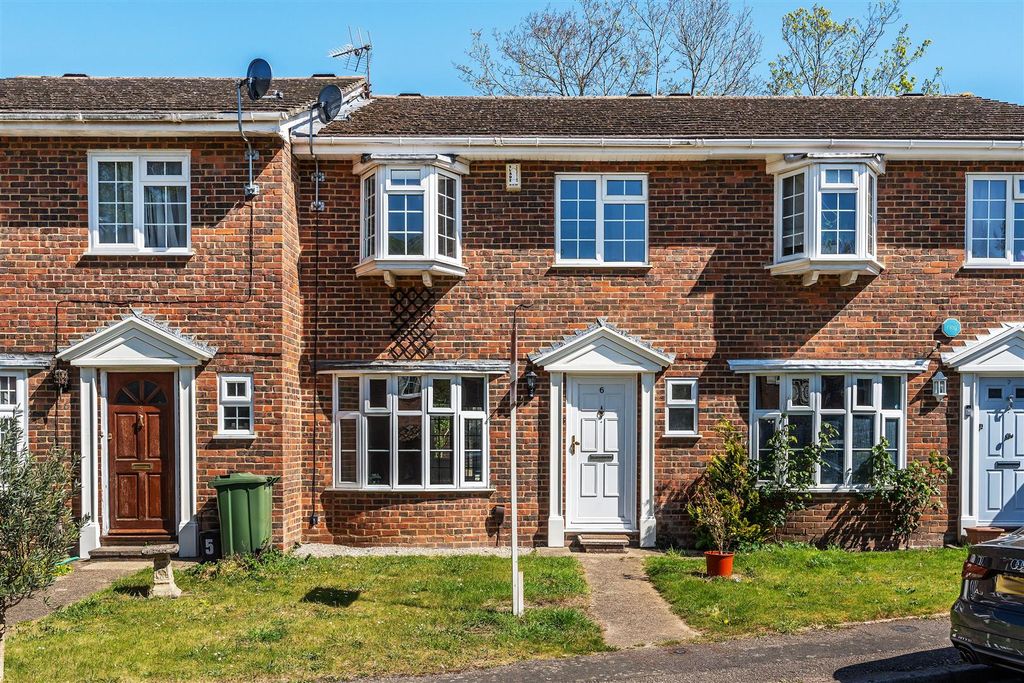 Property photo 1 of 26 6-Eastleigh-Close-27.Jpg