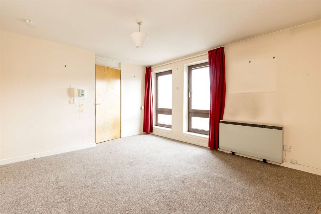 Property photo 3 of 14 Picture No. 02