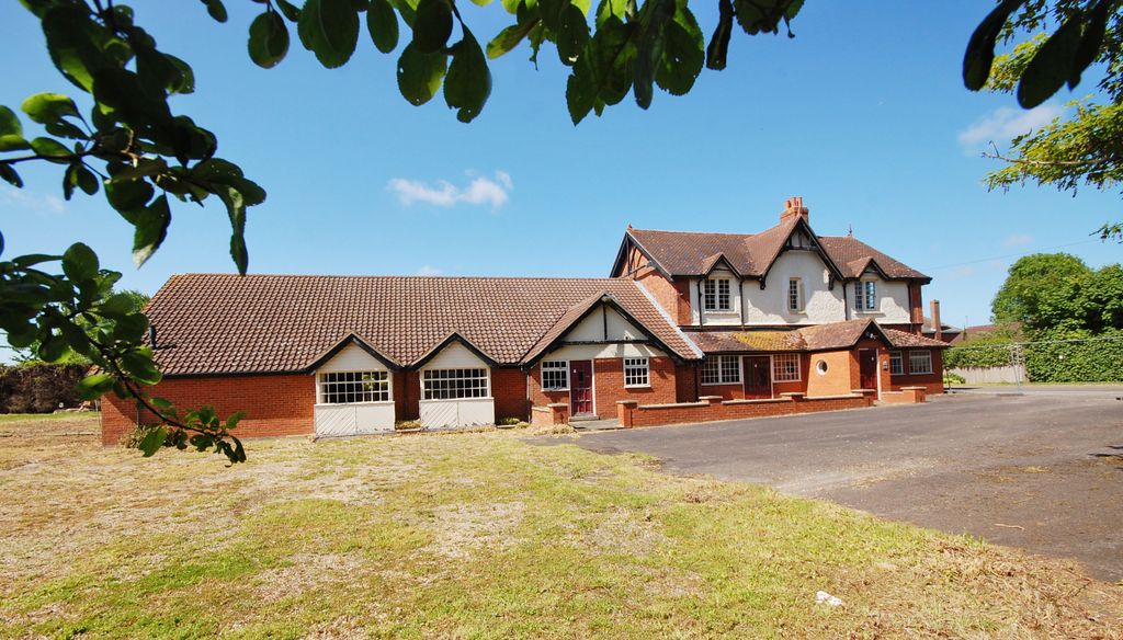 Property photo 1 of 37